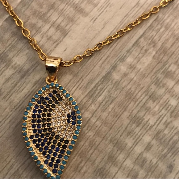 Leaf Eye Necklace - Picture 6 of 6